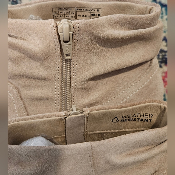 Vionic Tan Suede Ankle Boots Booties Sz 8.5 EUC - Picture 11 of 11